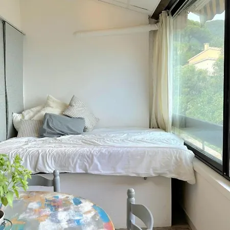 Lägenhet Charming 37 M Nest Near The Sea *
